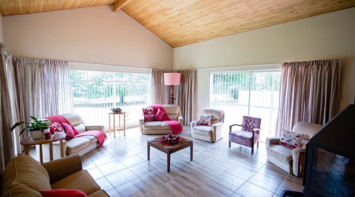Forest Dawn Lodge