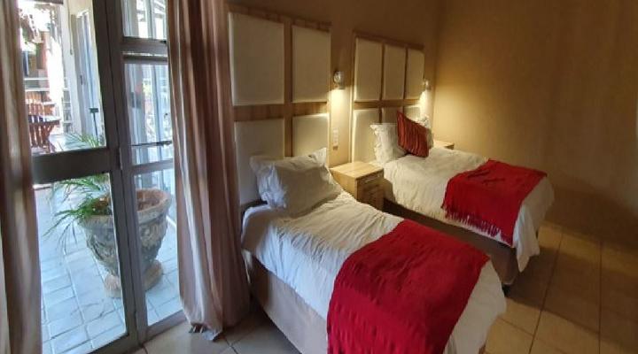 Barons Galley and Lodge