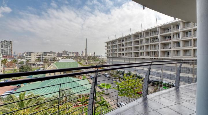 2 Sleeper with King Bed @ Unit 44 Point Watefront