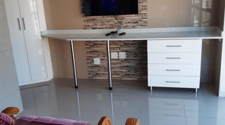 Rams Holiday Apartments- 10 South 707