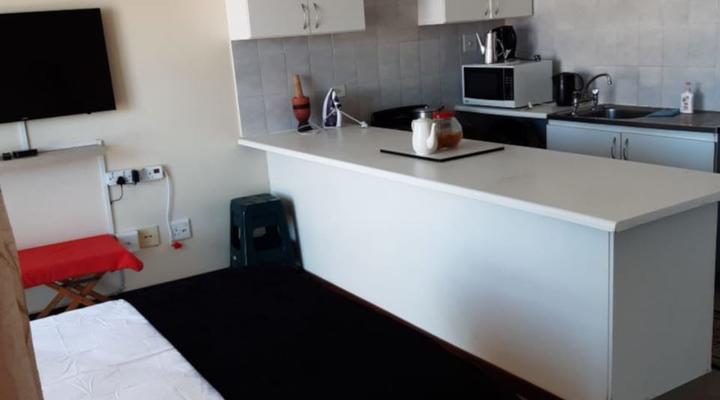 Rams Holiday Apartments- 10 South 706