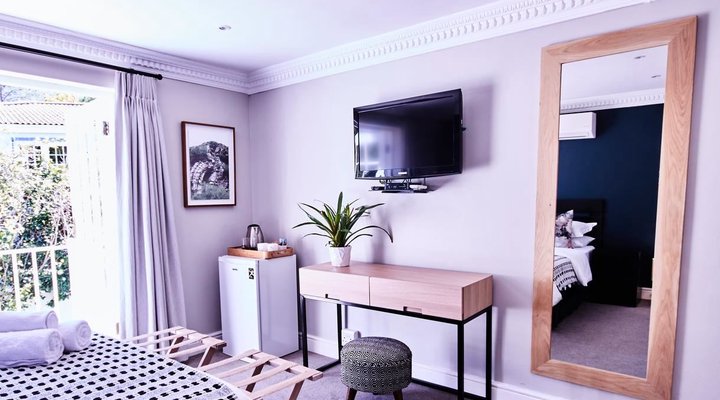 Maxwell's Guest House