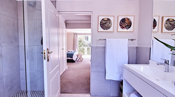 Maxwell's Guest House