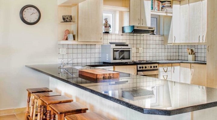 Modern Holiday House in Jeffreys Bay