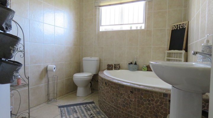 80 on Benade Guesthouse