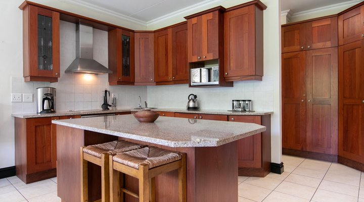 17 Uluwatu - Zimbali