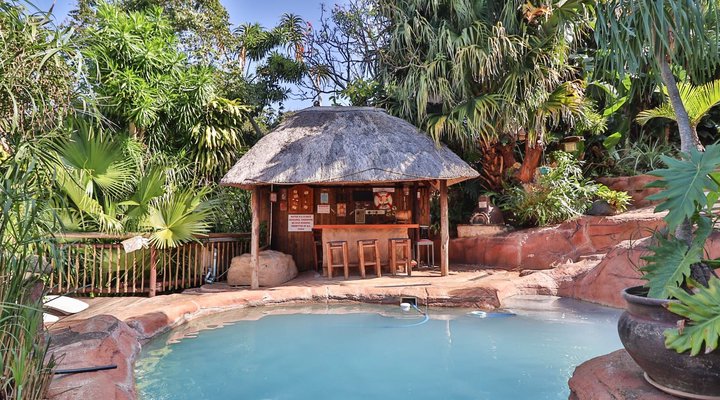 Rocky Pool Guest Penthouse