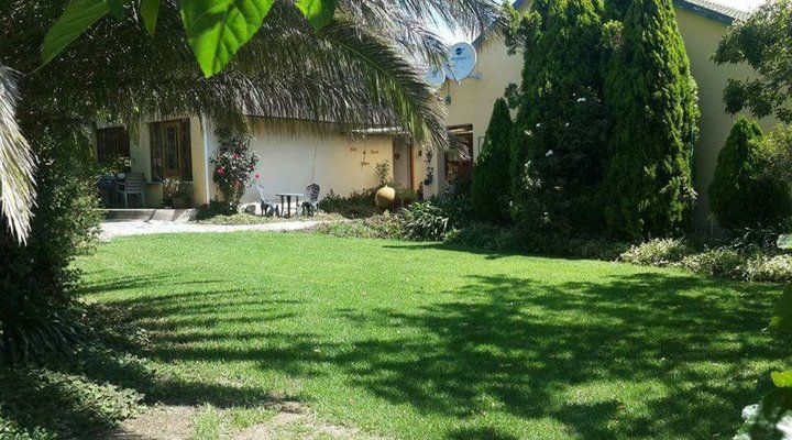 La Bella Secunda Guest House 