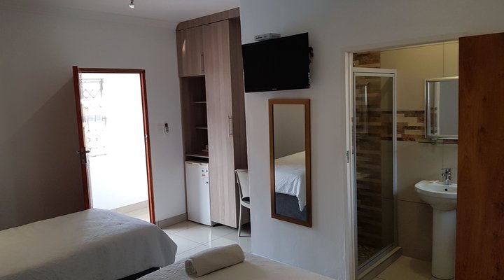 Ushaka Bed & Breakfast