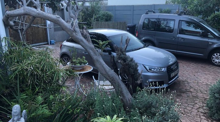 Muizenberg Farmhouse-Style Holiday House