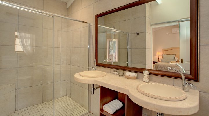 Clementine Guest House