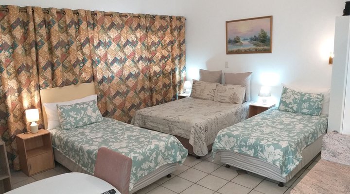 DJ'S B&B in Table View Cape Town