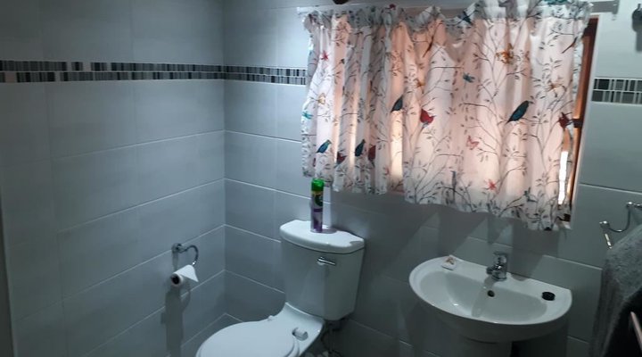 Country Rose Self-Catering Guest Lodge