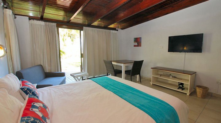 Summer Lodge 6 - Uvongo