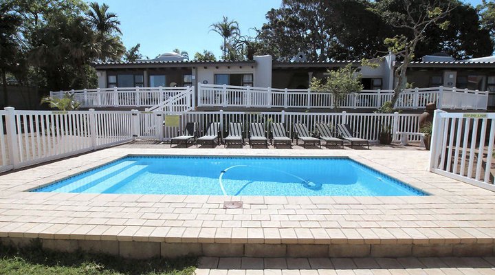 Summer Lodge 6 - Uvongo