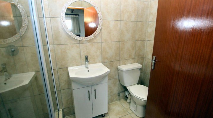 Summer Lodge 5 - Uvongo