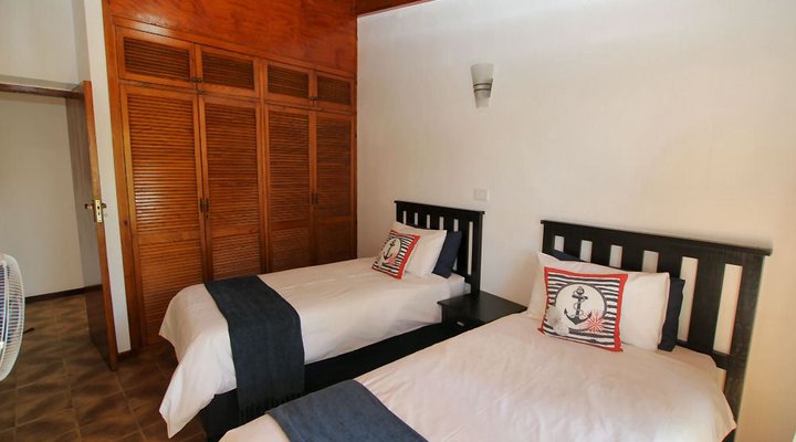 Summer Lodge 2 - Uvongo