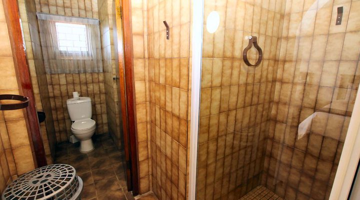 Summer Lodge 2 - Uvongo