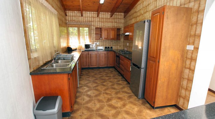 Summer Lodge 2 - Uvongo