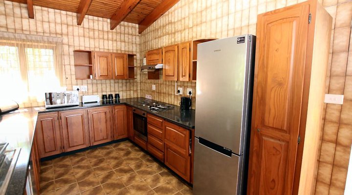 Summer Lodge 2 - Uvongo