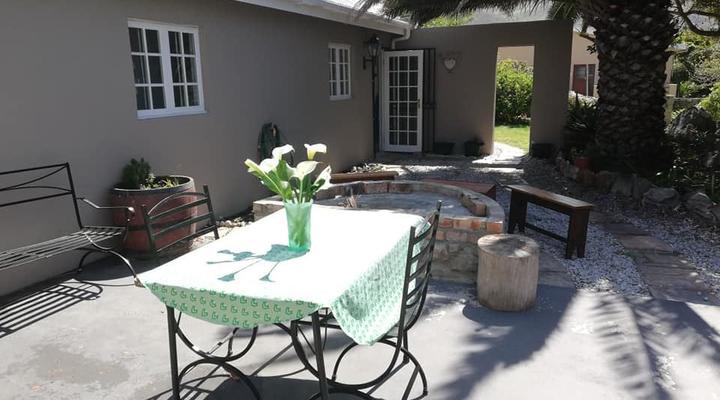 Xanske's Place with Wood fired Hot Tub