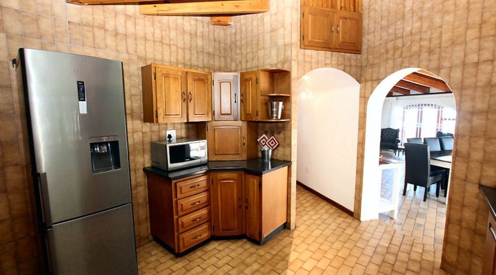 Summer Lodge 1 - Uvongo