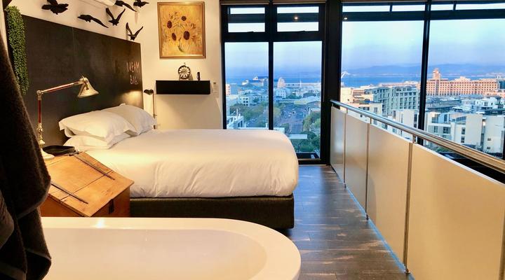 Artists Penthouse- Green Point