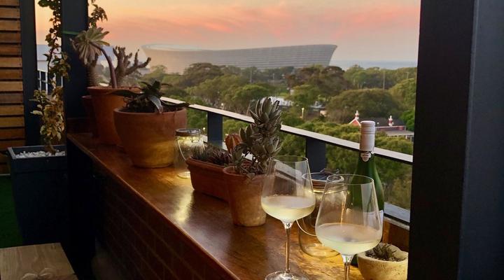 Artists Penthouse- Green Point