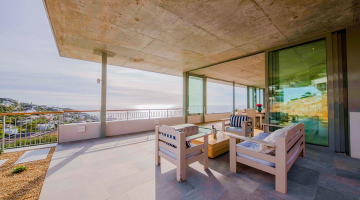 Llandudno Family Home with Ocean Views