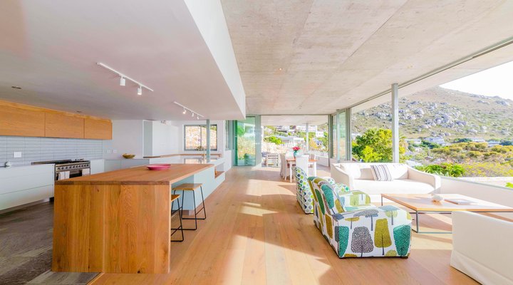 Llandudno Family Home with Ocean Views