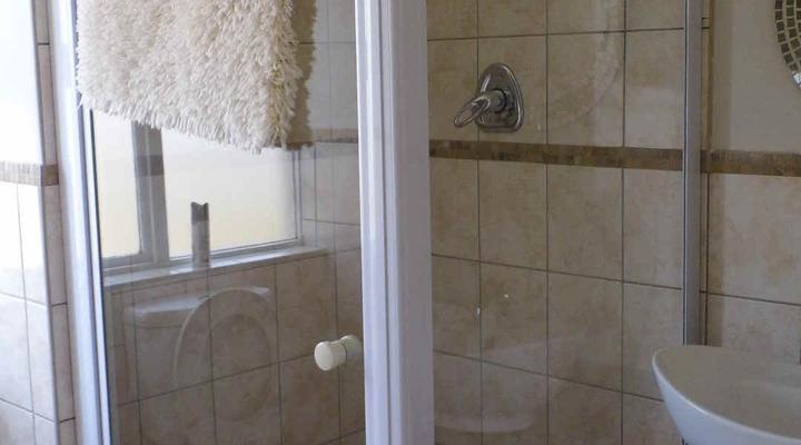 Curvy Road Accommodation