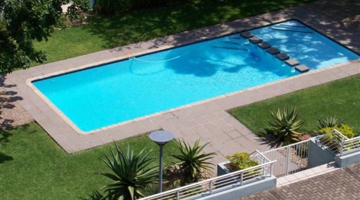 Indigo Bay 32