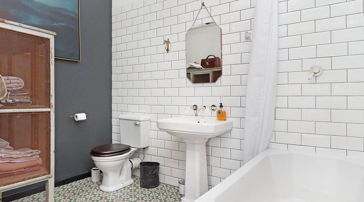Wolroy House 506 by AirAgents