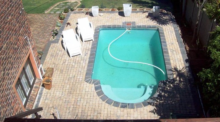 Macaw Villa