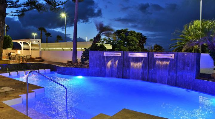 Peninsula All Suite Hotel