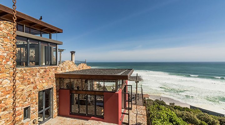 Misty Cliffs Cliffhouse