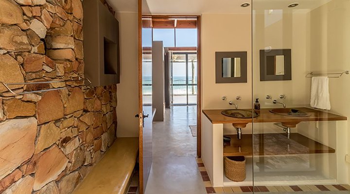 Misty Cliffs Cliffhouse