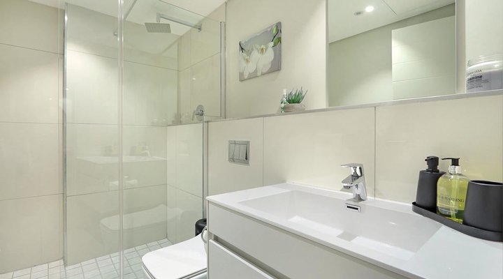 The Docklands 511 by AirAgents 