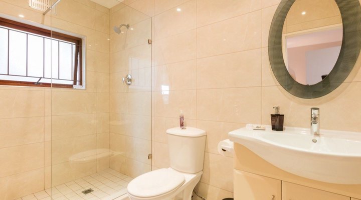 400 Waterside Road Villa