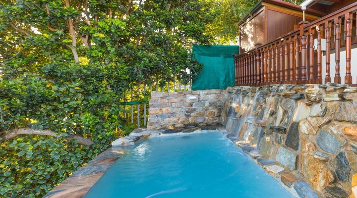 400 Waterside Road Villa