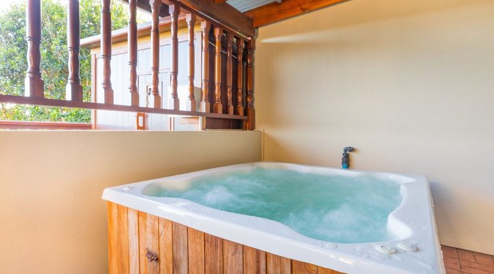 400 Waterside Road Villa