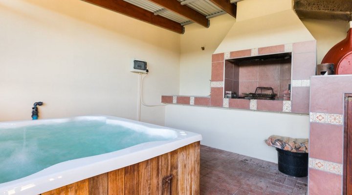 400 Waterside Road Villa