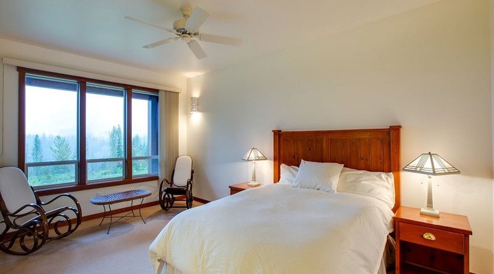Mt Baker Hwy Ensuite #15