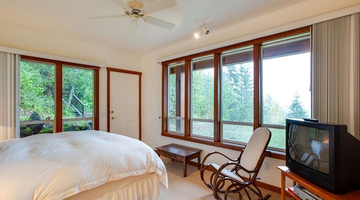 Mt Baker Hwy Ensuite #15