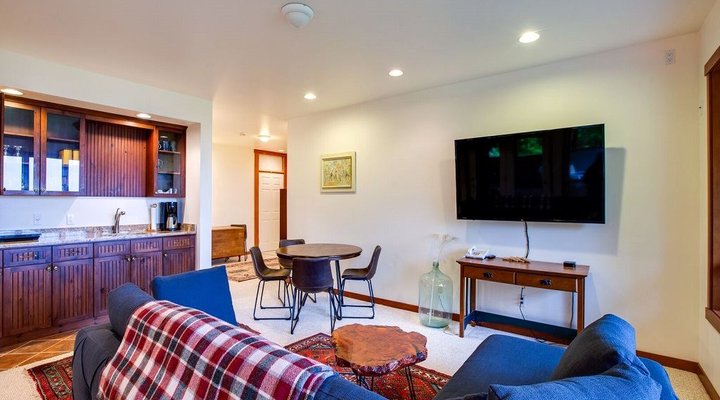 Mt Baker Hwy Ensuite #15