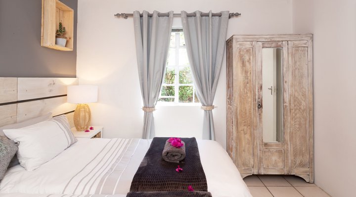 Bamboo Cottage @ 302 On Old Seaview Road Chelsea