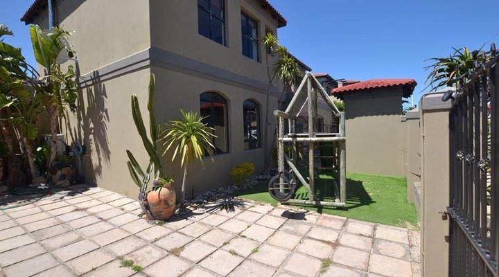 West Coast Villa