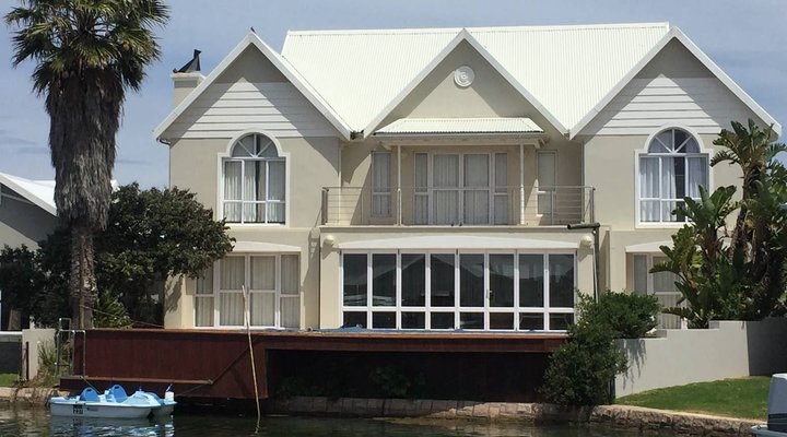 Waterside Living - Marina Martinique 1404