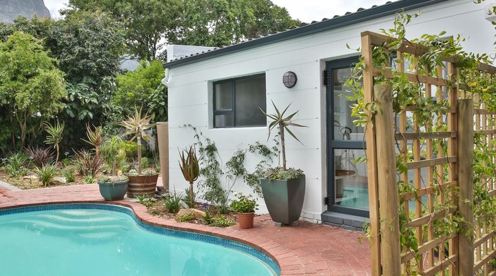 Chameleon Cottage
