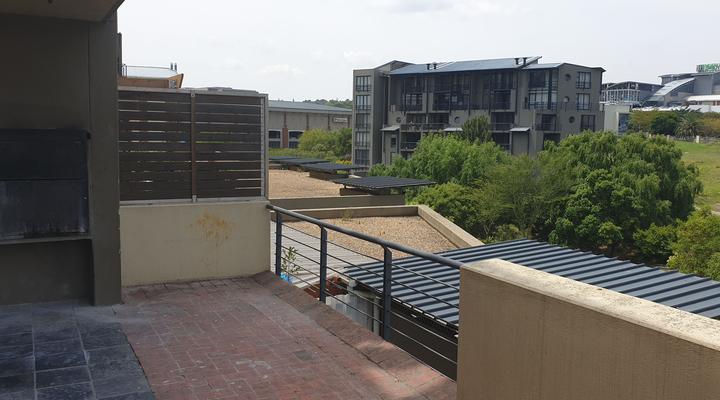 Tyger Waterfront Luxurious and Central